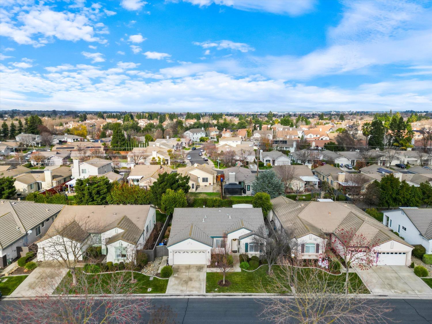 Emerald Lake Lane, Elk Grove, California image 40