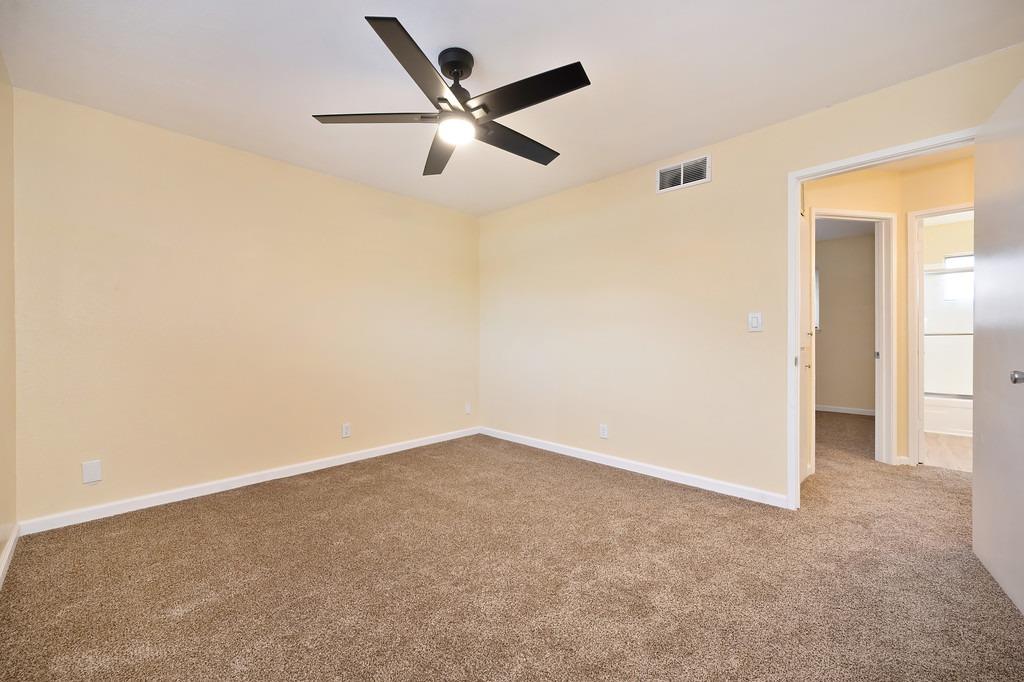 Detail Gallery Image 22 of 27 For 5653 White Fir Way #4,  Sacramento,  CA 95841 - 2 Beds | 1/1 Baths