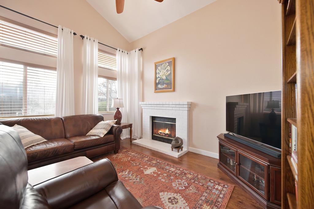 Detail Gallery Image 15 of 52 For 2415 Thistle Way, Lincoln,  CA 95648 - 4 Beds | 2/1 Baths