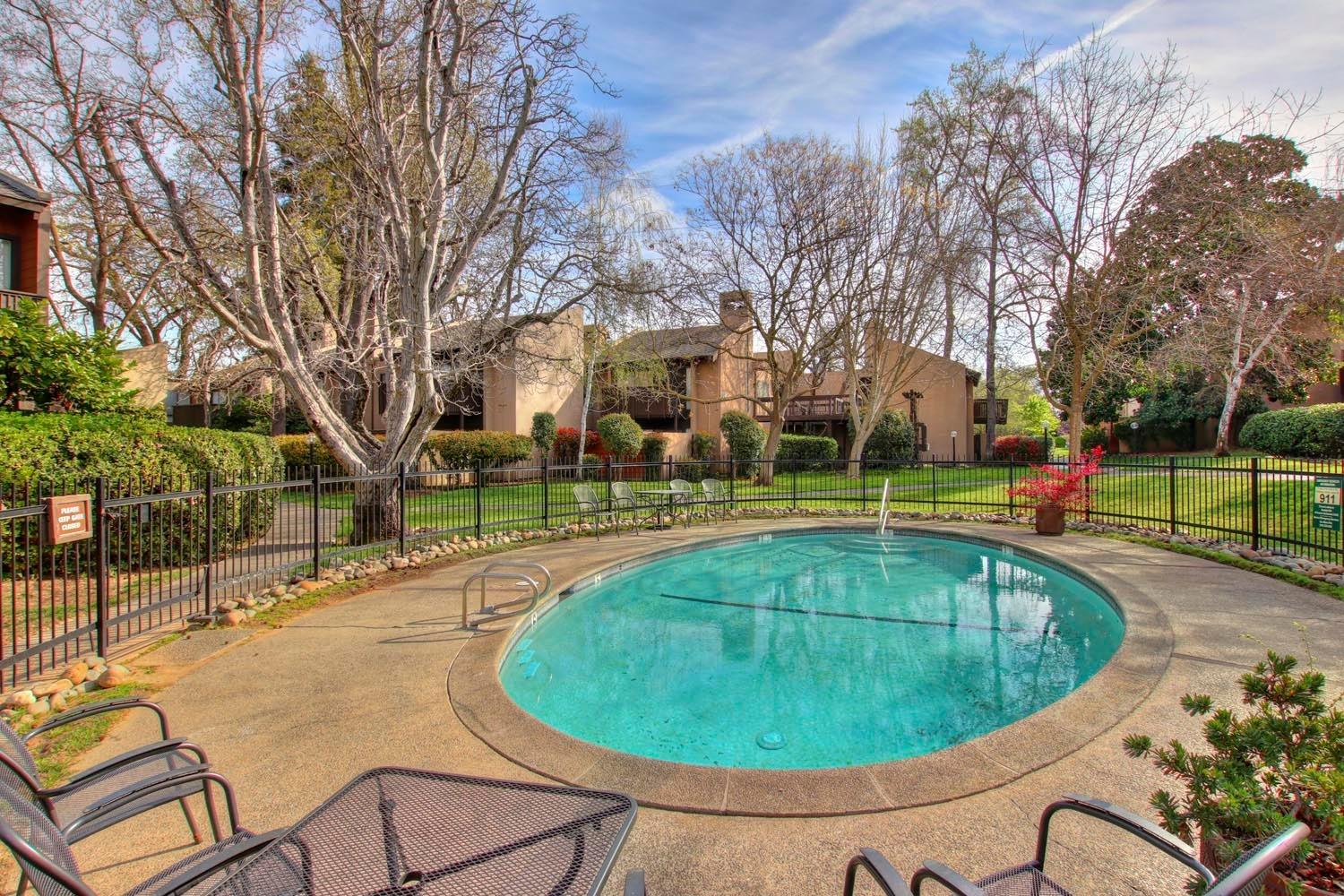 Detail Gallery Image 30 of 33 For 863 Woodside Ln #10,  Sacramento,  CA 95825 - 2 Beds | 1 Baths