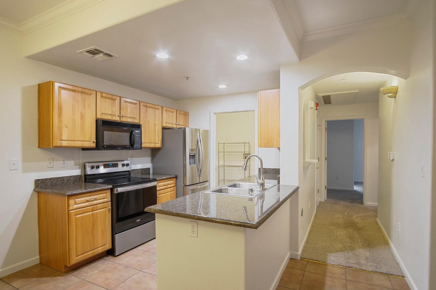 Detail Gallery Image 12 of 28 For 1360 Shady Ln #416,  Turlock,  CA 95382 - 2 Beds | 2 Baths