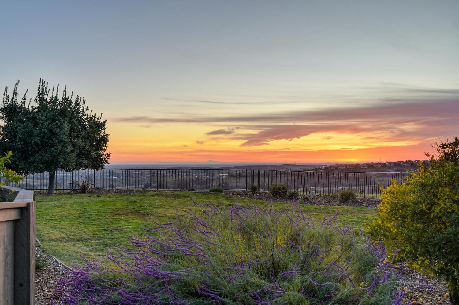 Detail Gallery Image 64 of 68 For 106 Novarra Ct, El Dorado Hills,  CA 95762 - 4 Beds | 5/1 Baths