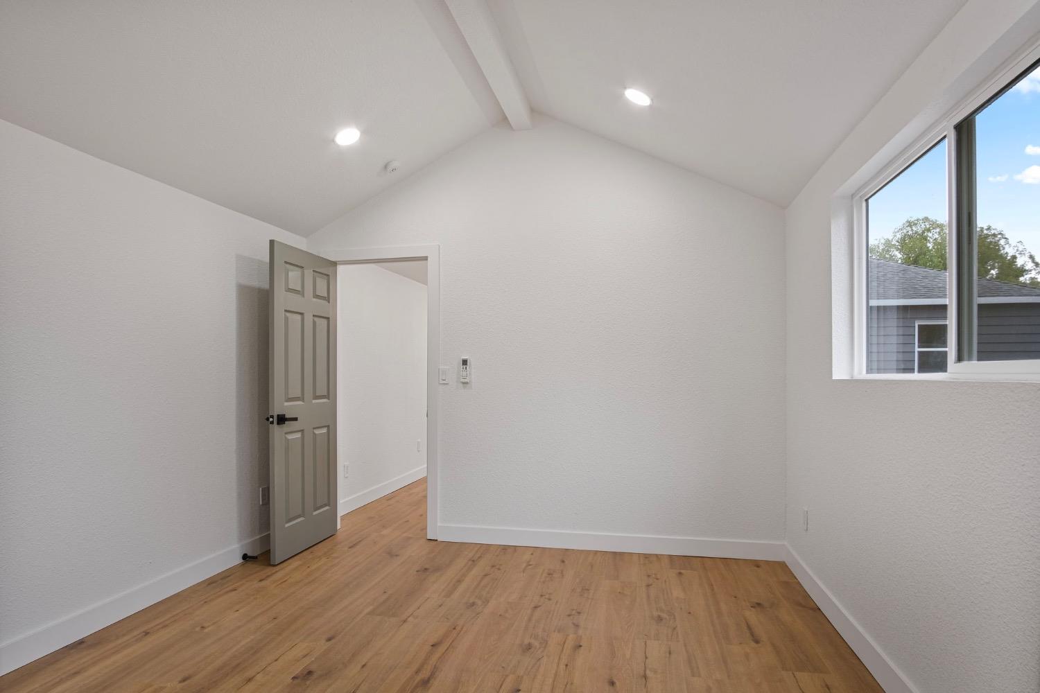 Detail Gallery Image 31 of 34 For 4118 Howard Ave, Sacramento,  CA 95820 - 2 Beds | 1 Baths