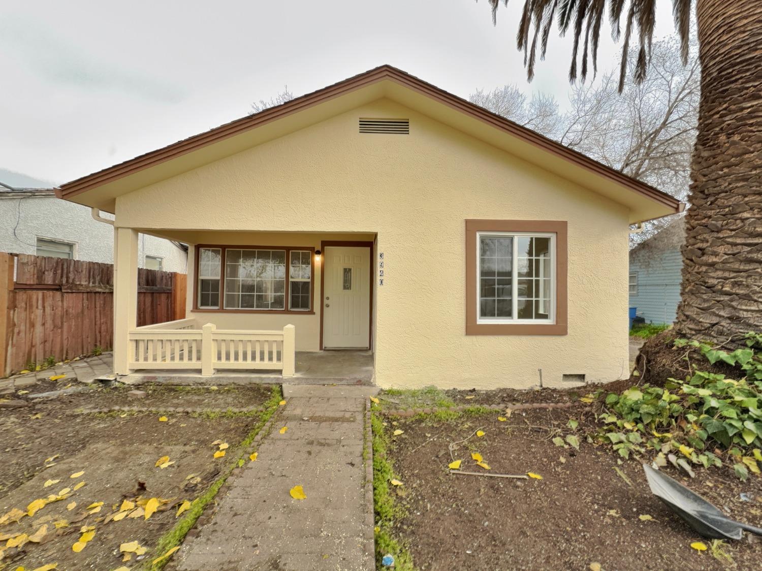 Detail Gallery Image 1 of 18 For 3940 Lily St, Sacramento,  CA 95838 - 3 Beds | 1 Baths