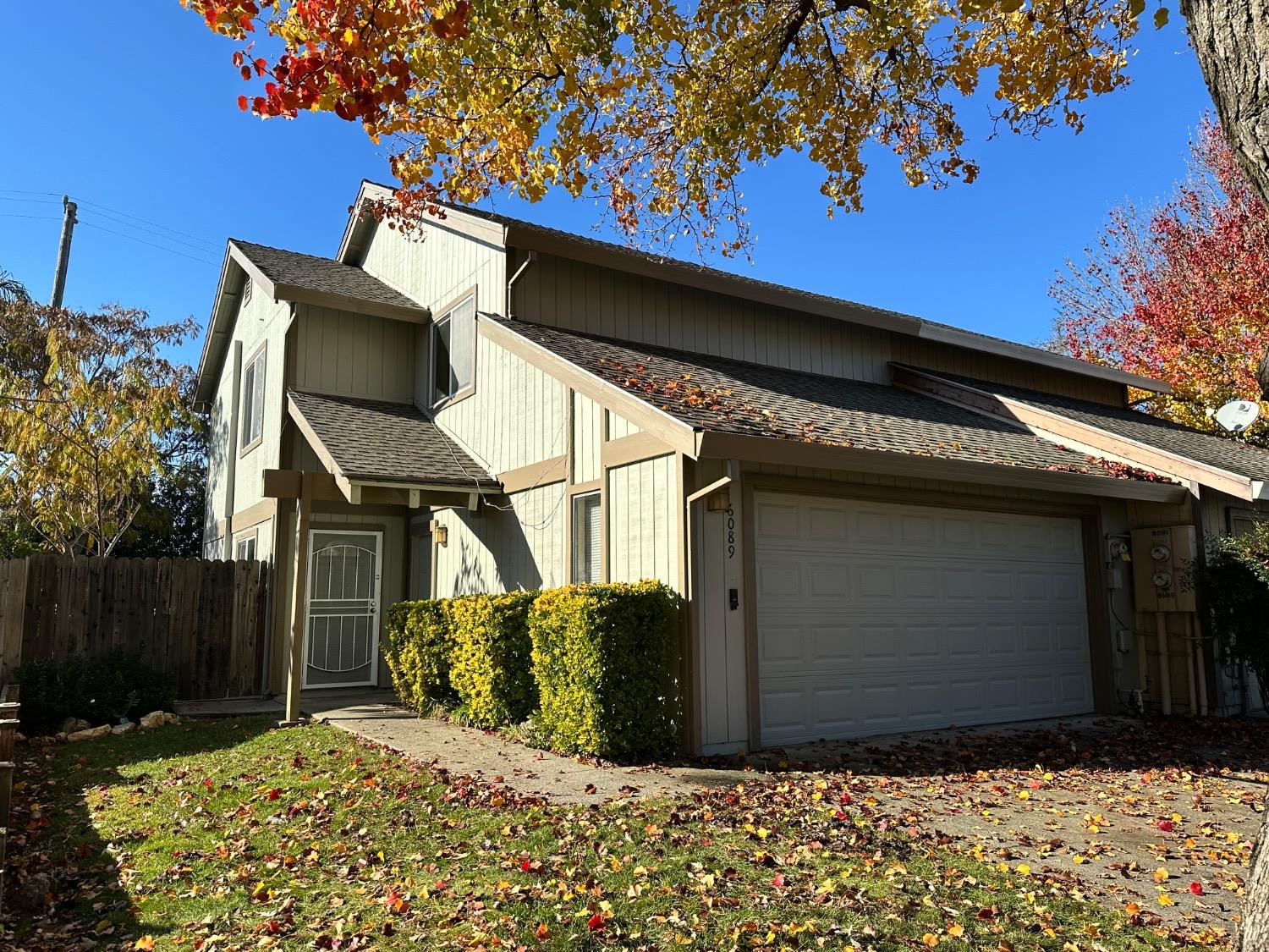 Detail Gallery Image 1 of 29 For 6089 Kingwood Cir, Rocklin,  CA 95677 - 3 Beds | 2 Baths