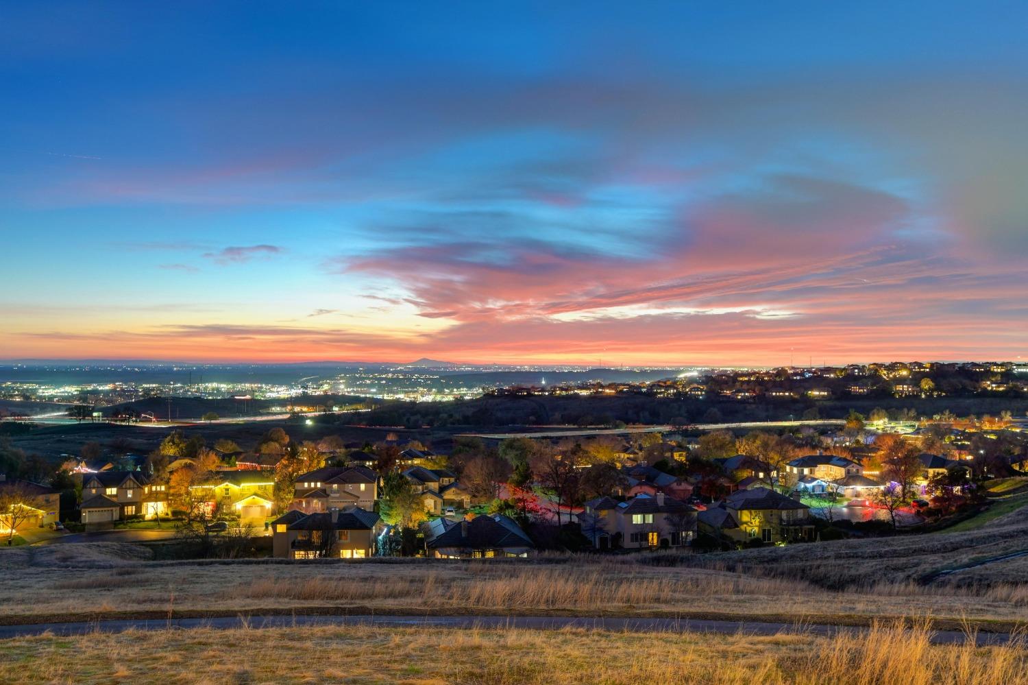 Detail Gallery Image 12 of 68 For 106 Novarra Ct, El Dorado Hills,  CA 95762 - 4 Beds | 5/1 Baths