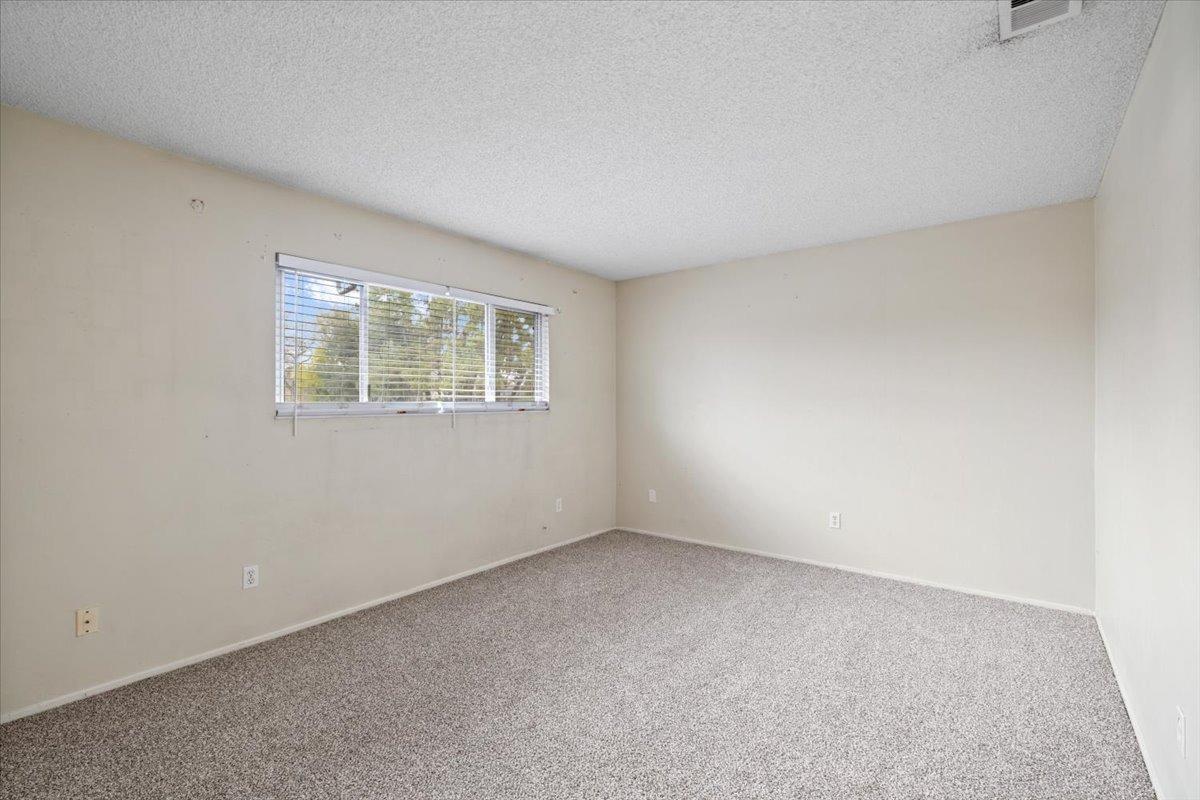 Detail Gallery Image 6 of 34 For 8625 La Riviera Dr #B,  Sacramento,  CA 95826 - 3 Beds | 1/1 Baths