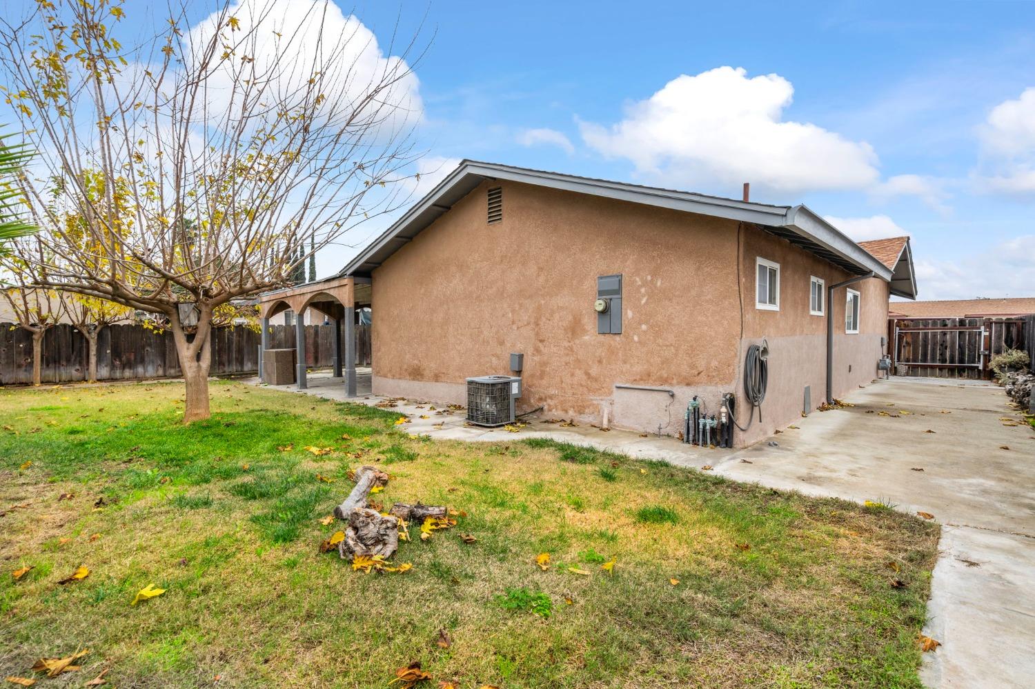 Detail Gallery Image 42 of 42 For 804 Orbit Ln, Modesto,  CA 95351 - 3 Beds | 2 Baths