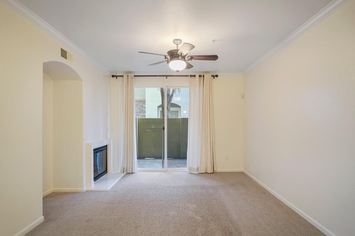 Detail Gallery Image 5 of 28 For 1360 Shady Ln #416,  Turlock,  CA 95382 - 2 Beds | 2 Baths