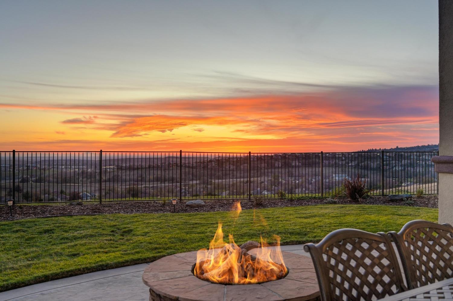 Detail Gallery Image 13 of 68 For 106 Novarra Ct, El Dorado Hills,  CA 95762 - 4 Beds | 5/1 Baths