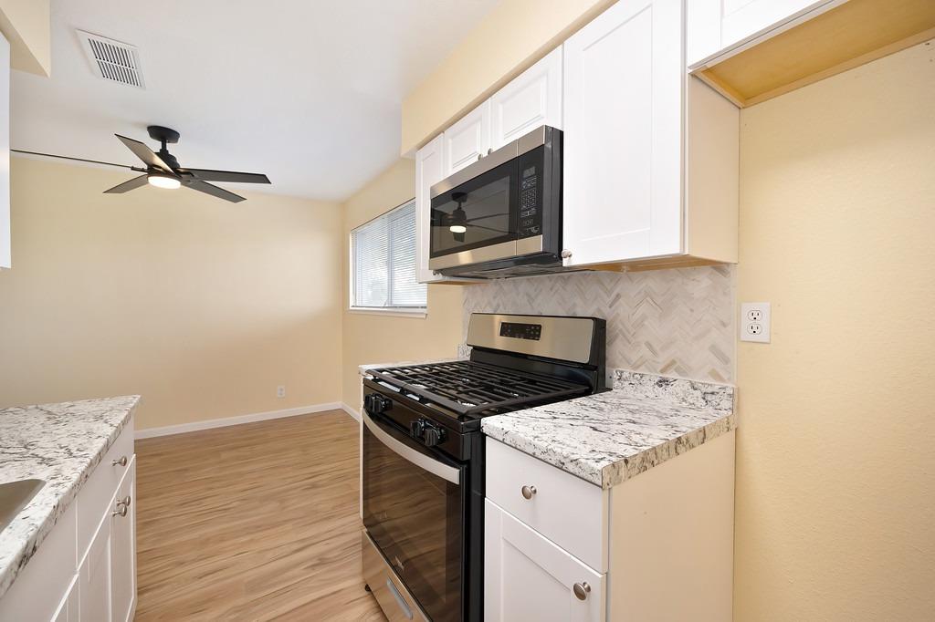 Detail Gallery Image 15 of 27 For 5653 White Fir Way #4,  Sacramento,  CA 95841 - 2 Beds | 1/1 Baths