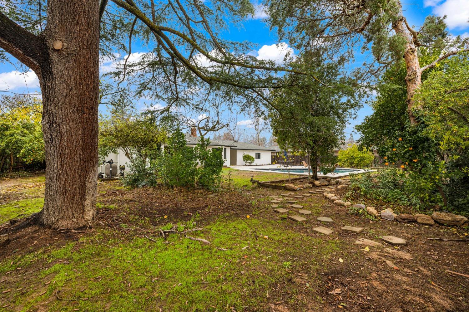 Detail Gallery Image 54 of 58 For 1228 El Toro Way, Sacramento,  CA 95864 - 3 Beds | 2/1 Baths