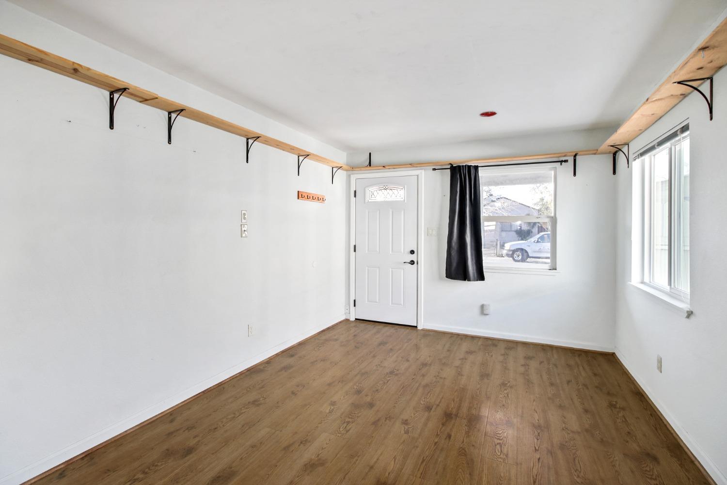 Detail Gallery Image 9 of 45 For 4115 34th St, Sacramento,  CA 95820 - 2 Beds | 1 Baths