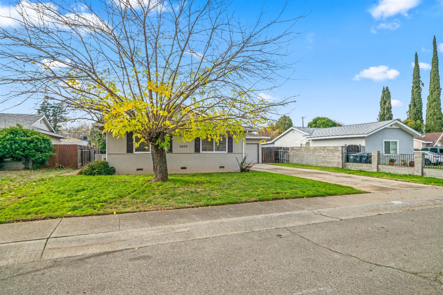 Detail Gallery Image 3 of 26 For 2600 Angie Way, Rancho Cordova,  CA 95670 - 3 Beds | 2 Baths