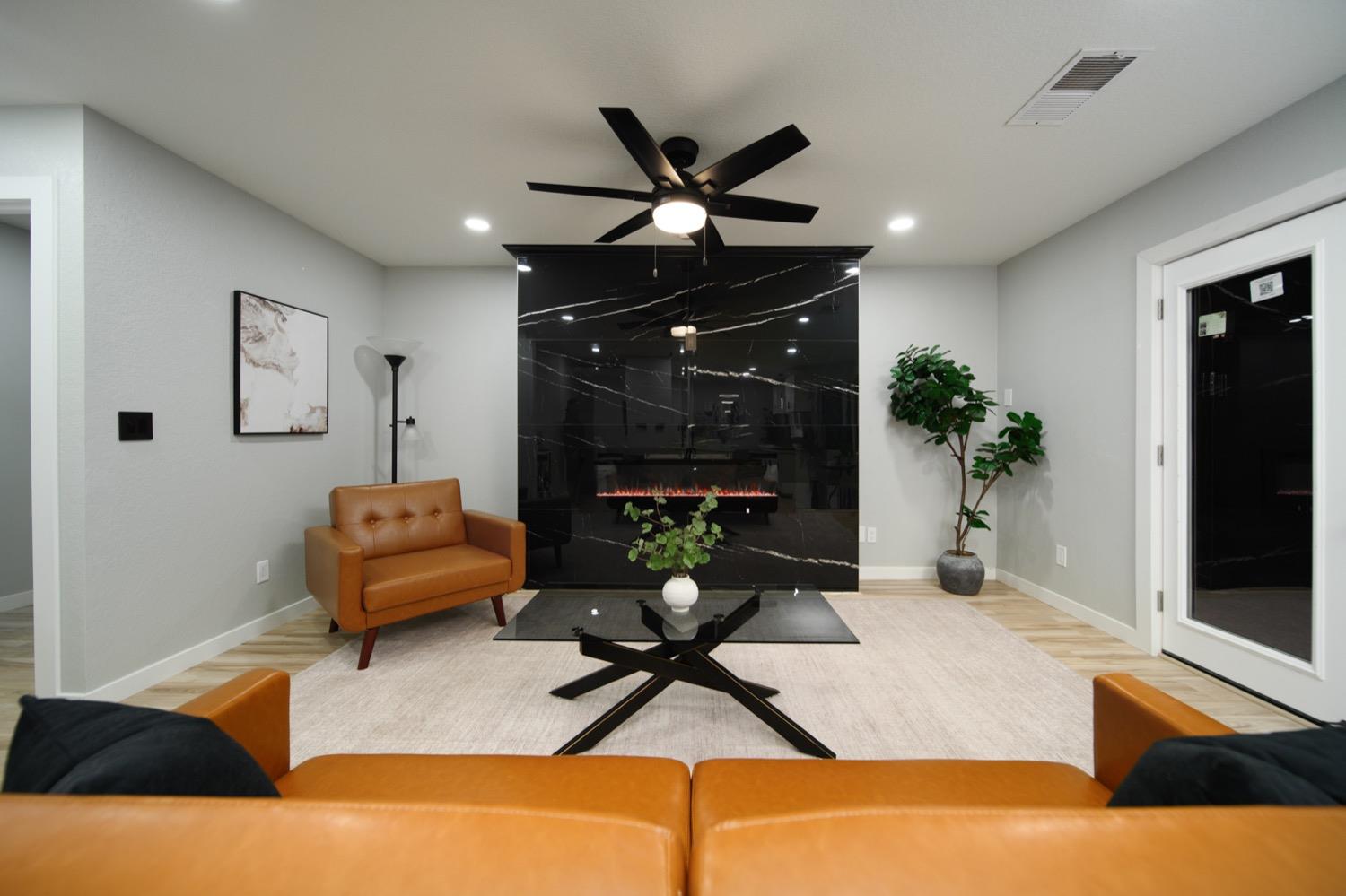 Detail Gallery Image 11 of 30 For 1859 Rogina Ct, Merced,  CA 95341 - 4 Beds | 2/1 Baths