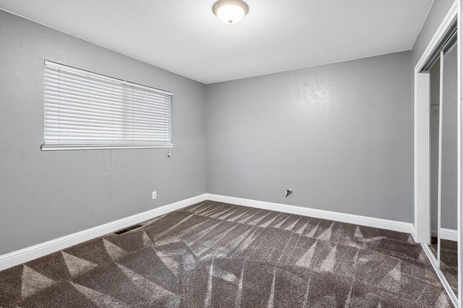 Detail Gallery Image 26 of 38 For 2029 Shaw Ave, Modesto,  CA 95354 - 3 Beds | 2 Baths