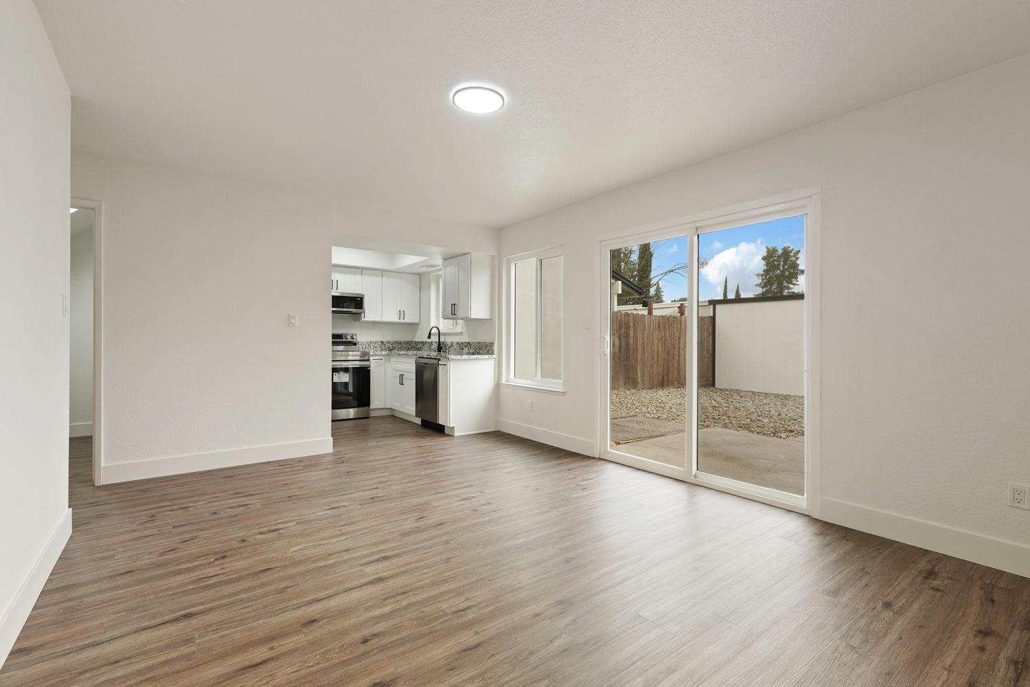 Detail Gallery Image 12 of 42 For 6859 Shiloh Pl, Stockton,  CA 95219 - 3 Beds | 1/1 Baths