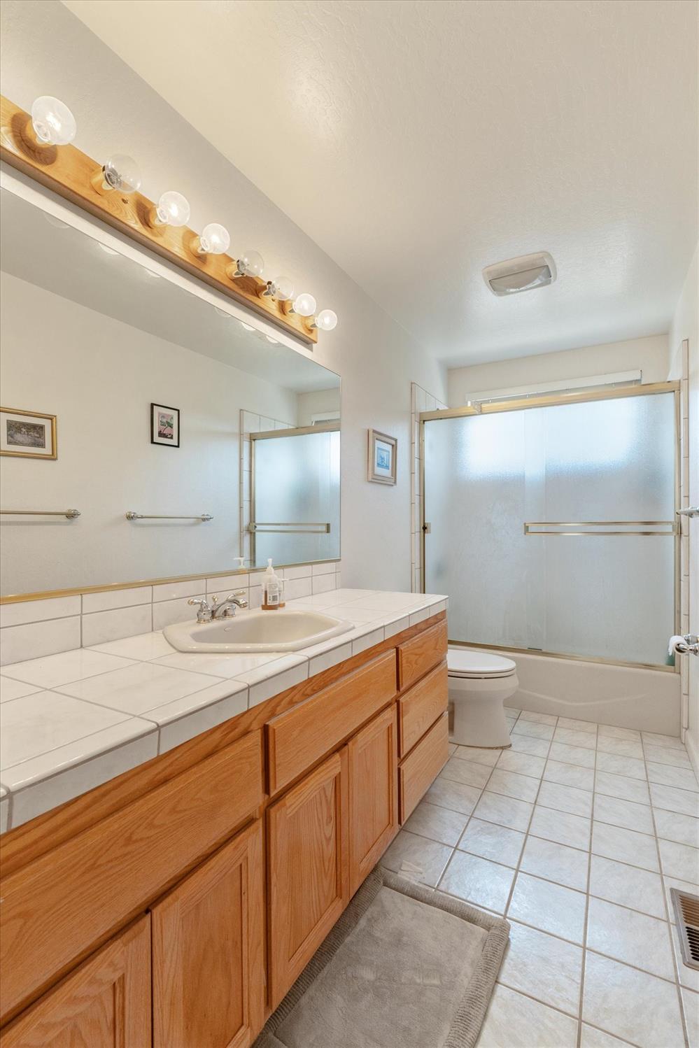 Detail Gallery Image 27 of 41 For 146 Smith Flat, Angels Camp,  CA 95222 - 3 Beds | 2/1 Baths