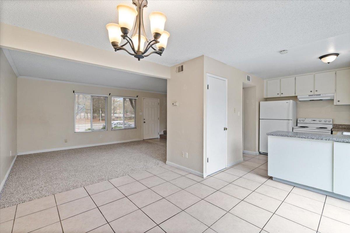 Detail Gallery Image 15 of 34 For 8625 La Riviera Dr #B,  Sacramento,  CA 95826 - 3 Beds | 1/1 Baths