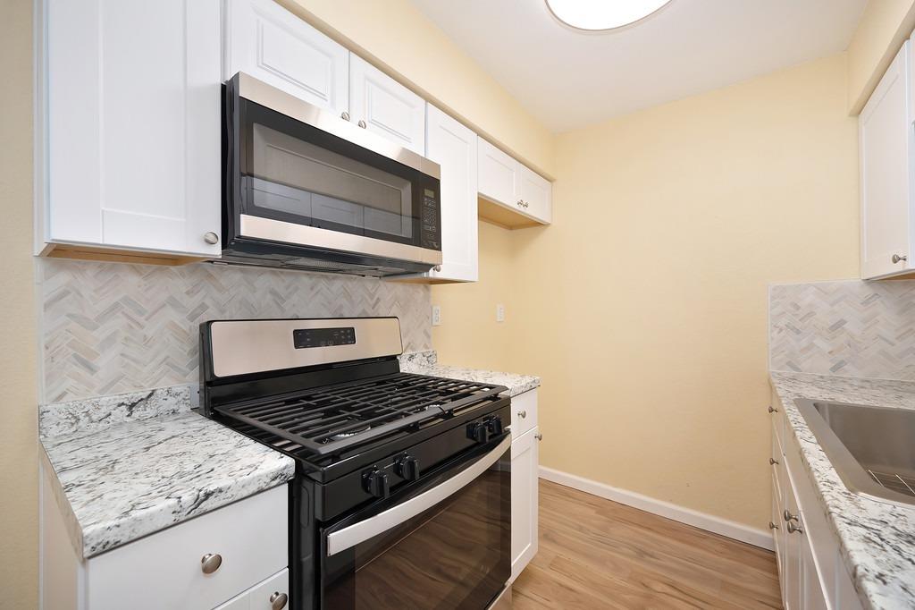 Detail Gallery Image 13 of 27 For 5653 White Fir Way #4,  Sacramento,  CA 95841 - 2 Beds | 1/1 Baths