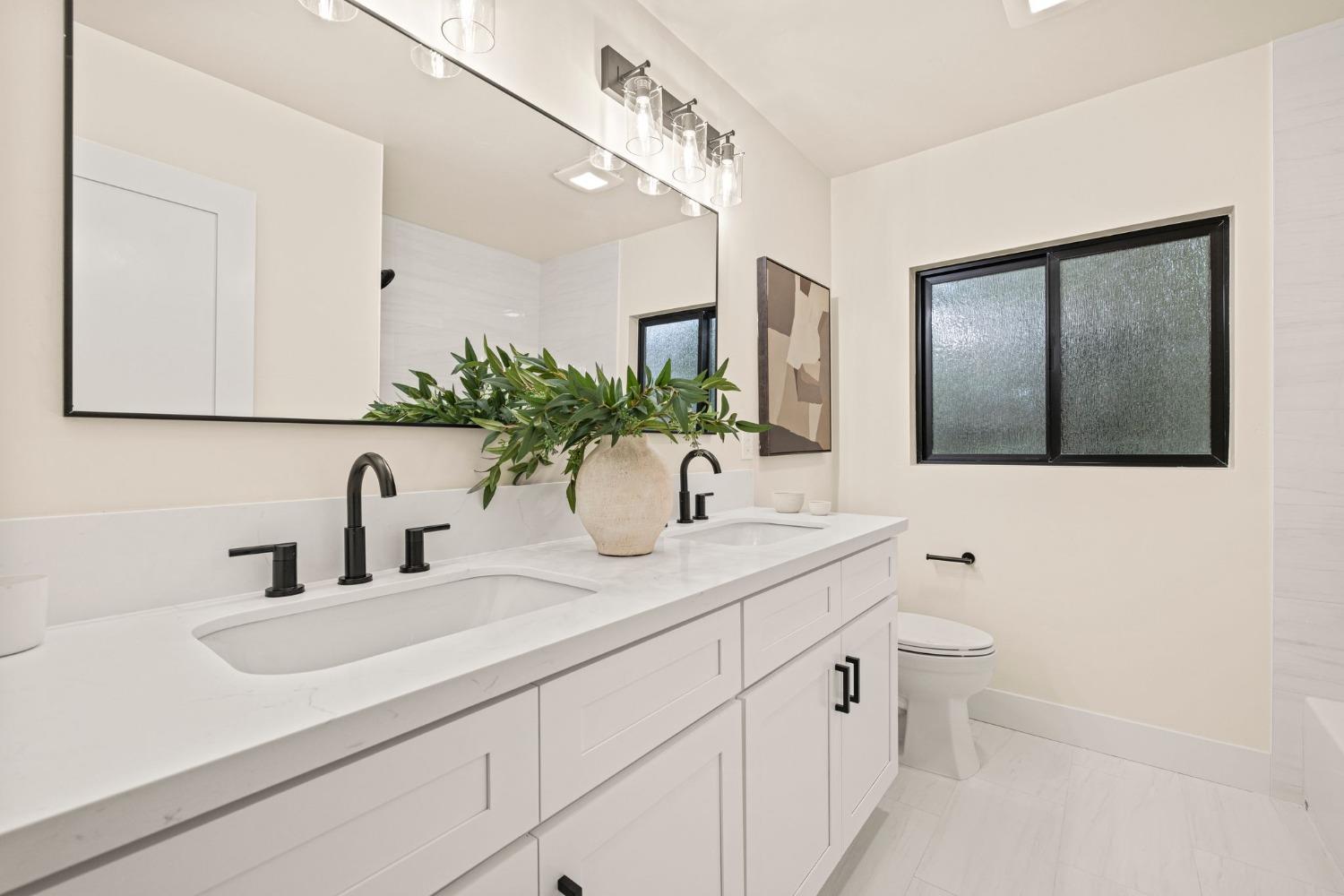 Detail Gallery Image 31 of 58 For 1228 El Toro Way, Sacramento,  CA 95864 - 3 Beds | 2/1 Baths