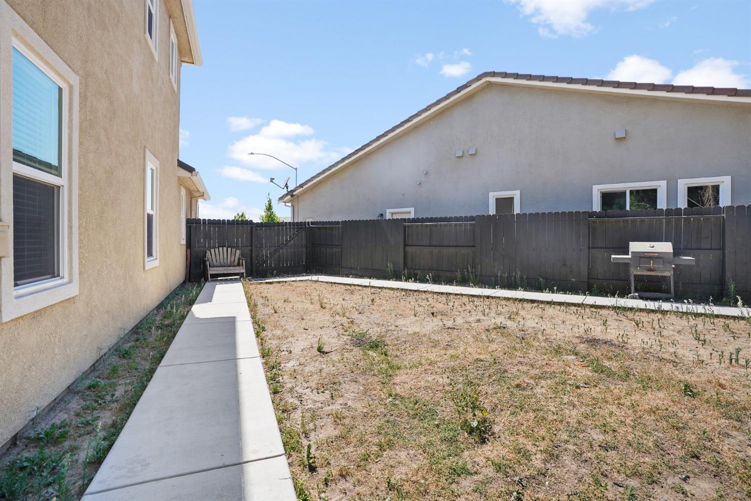 Detail Gallery Image 30 of 41 For 2800 Craftsman St, Turlock,  CA 95380 - 3 Beds | 2/1 Baths