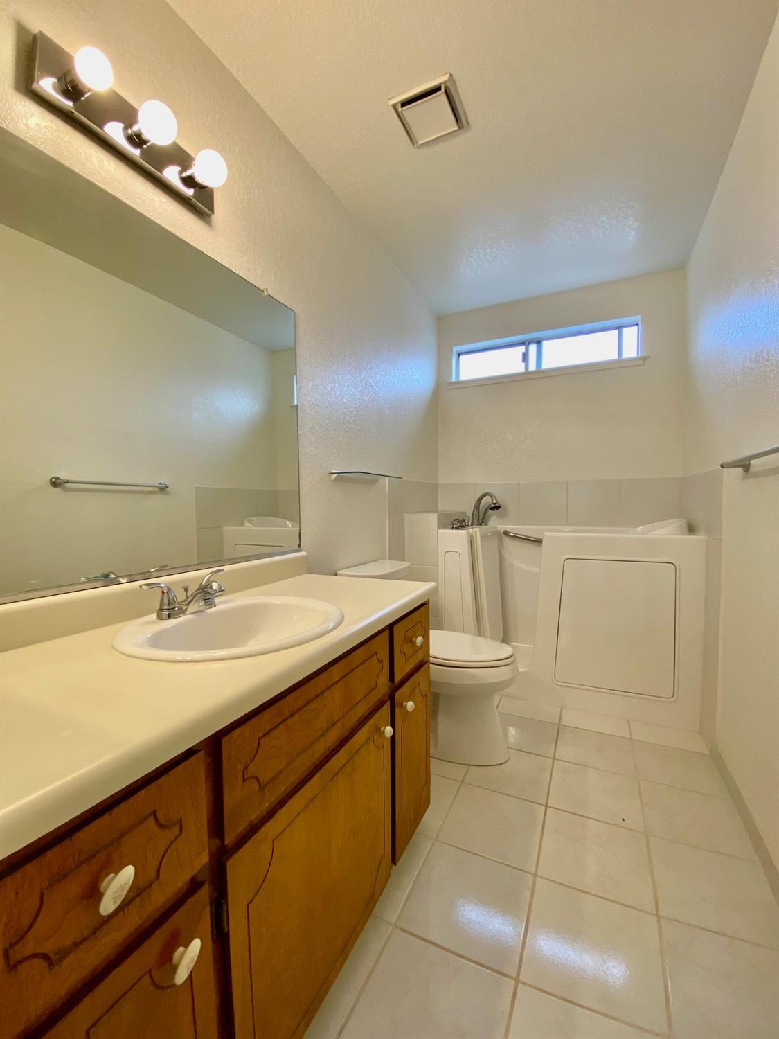 Detail Gallery Image 12 of 18 For 829 Pennington Pl, Modesto,  CA 95356 - 3 Beds | 2/1 Baths