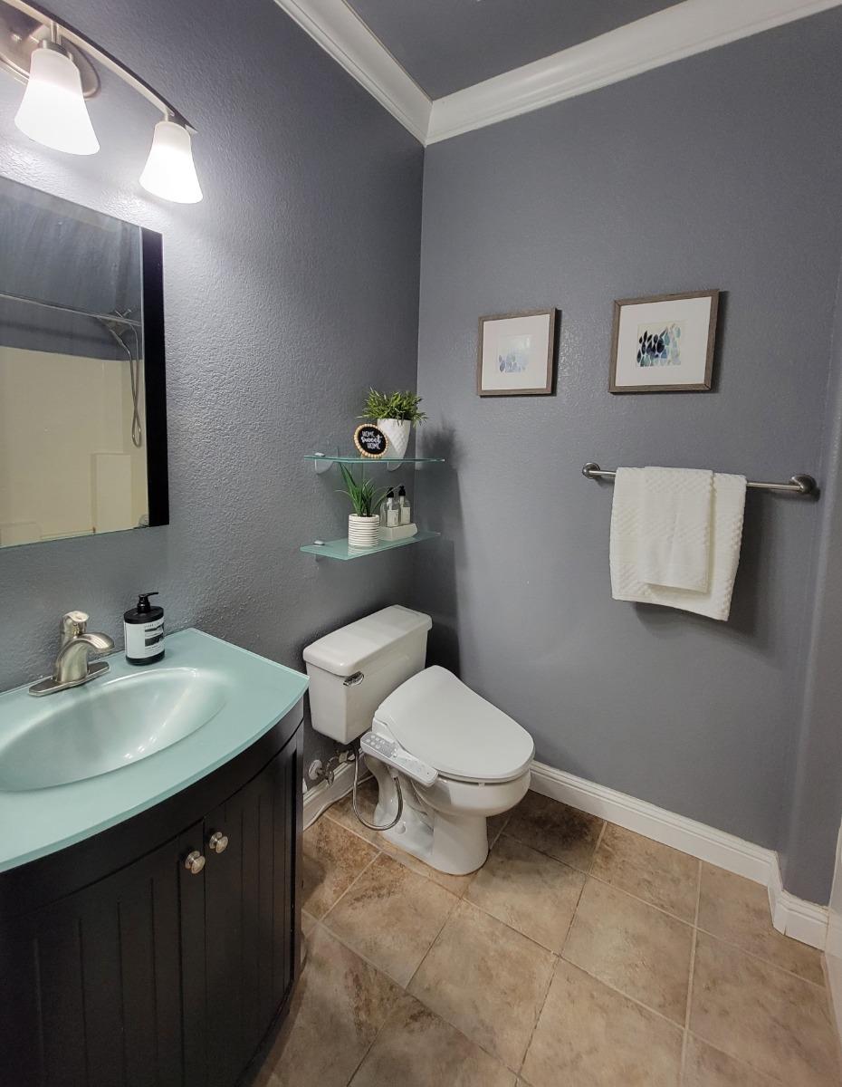 Detail Gallery Image 21 of 46 For 5693 Overleaf Way, Sacramento,  CA 95835 - 3 Beds | 2 Baths