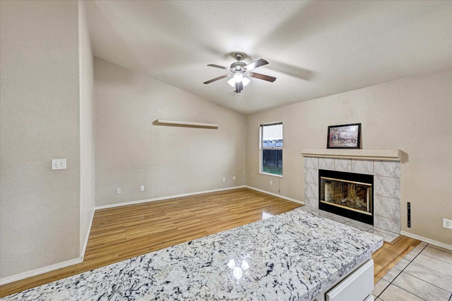 Detail Gallery Image 12 of 26 For 1807 Pebble Beach Dr, Yuba City,  CA 95993 - 3 Beds | 2 Baths