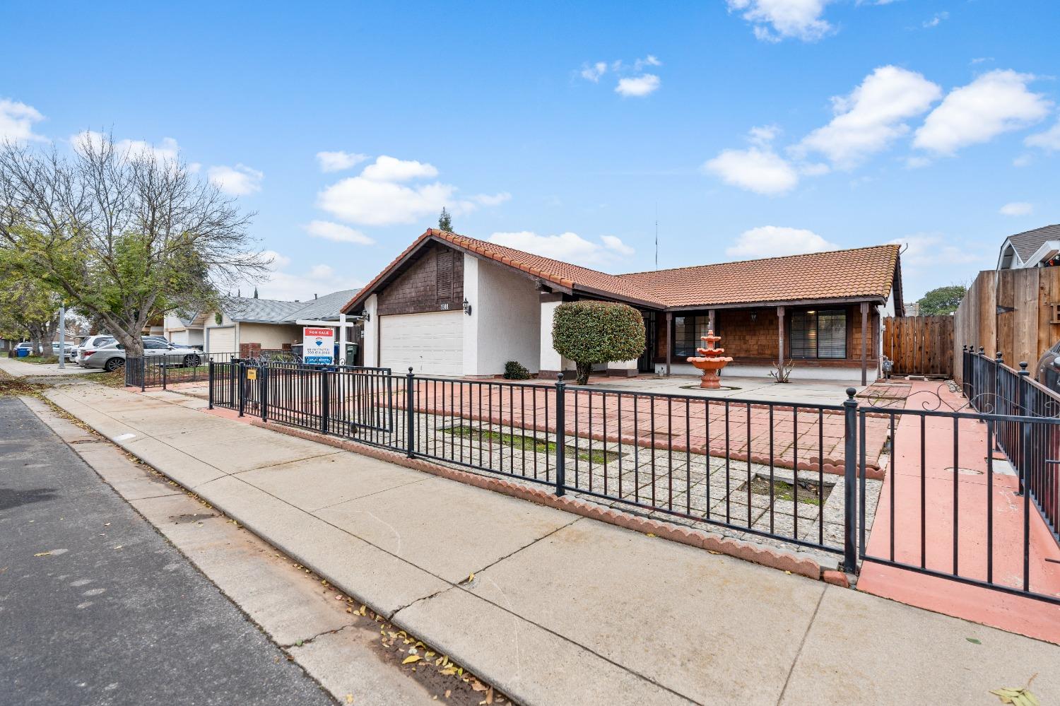 Detail Gallery Image 2 of 28 For 1508 Prairie Dog Dr, Modesto,  CA 95355 - 3 Beds | 2 Baths