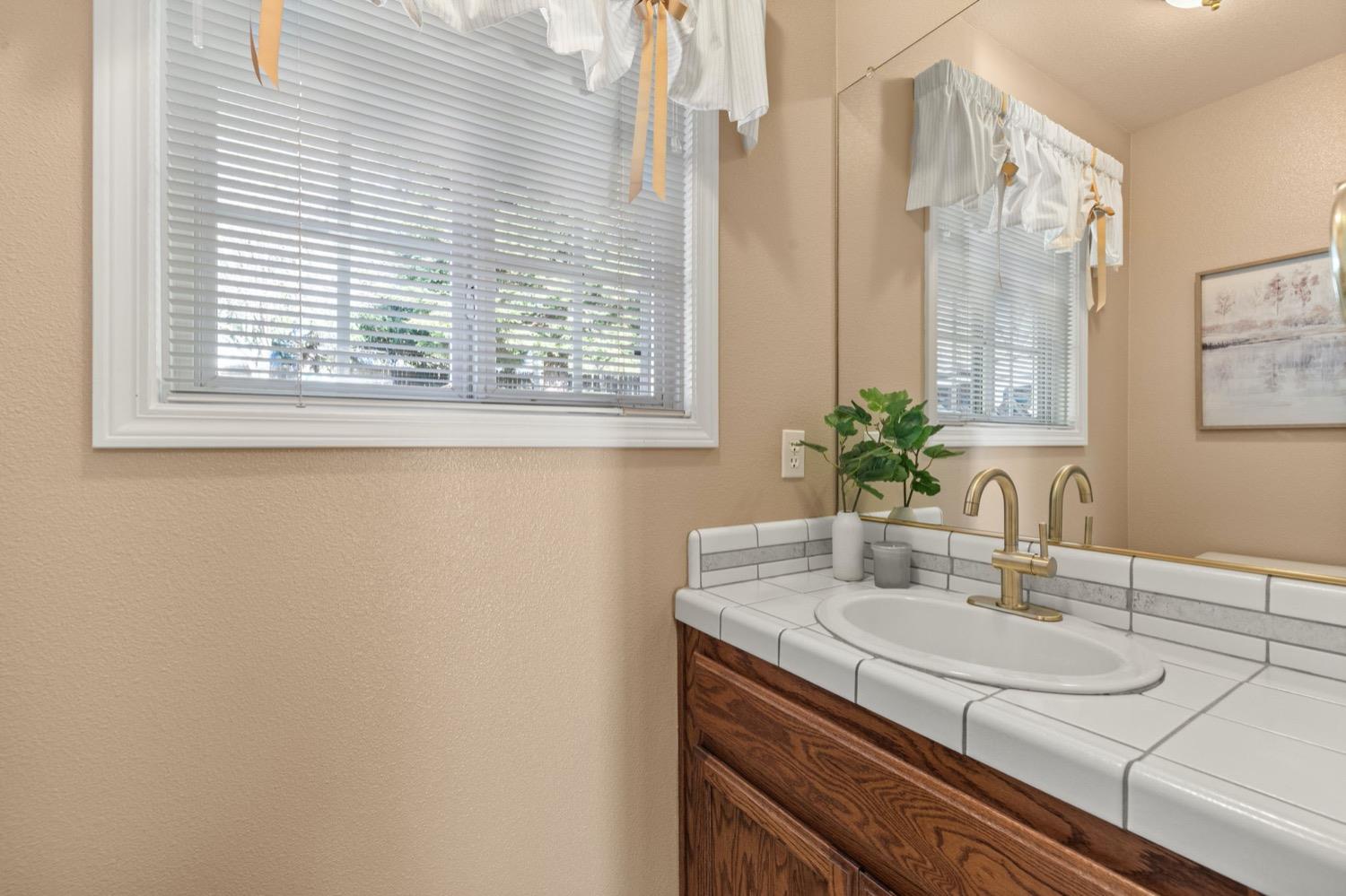 Detail Gallery Image 29 of 65 For 3287 Vista Del Mundo, Camino,  CA 95709 - 4 Beds | 2/2 Baths