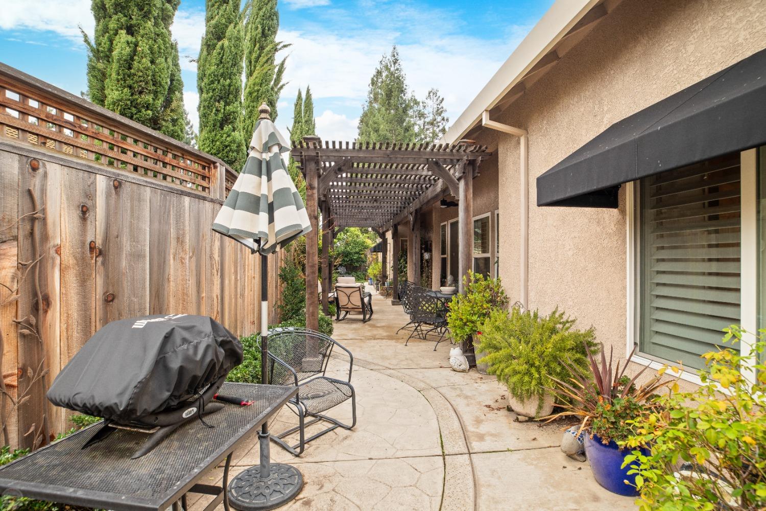 38 River Pointe Circle