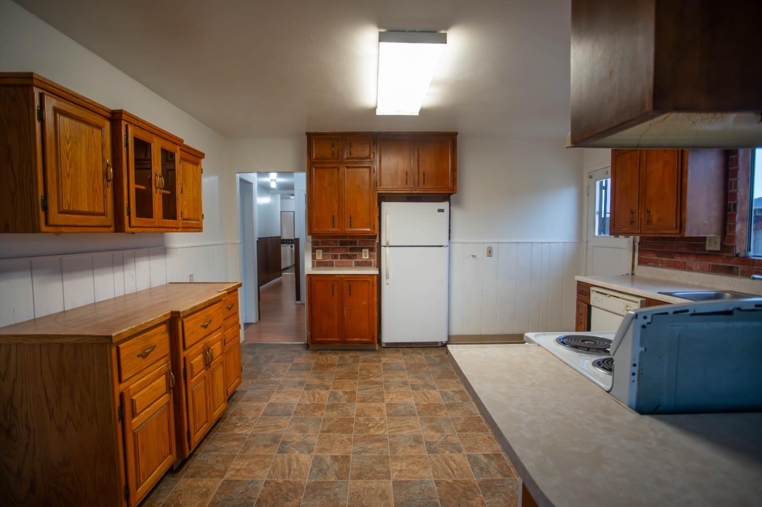 Detail Gallery Image 9 of 52 For 1811 Park Street, Livingston,  CA 95334 - 4 Beds | 2 Baths