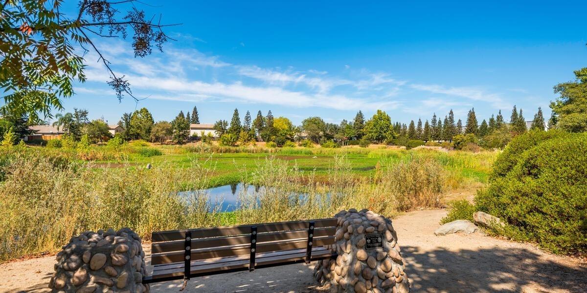 Detail Gallery Image 13 of 37 For 400 Sw Weider Ct, Folsom,  CA 95630 - 3 Beds | 2 Baths