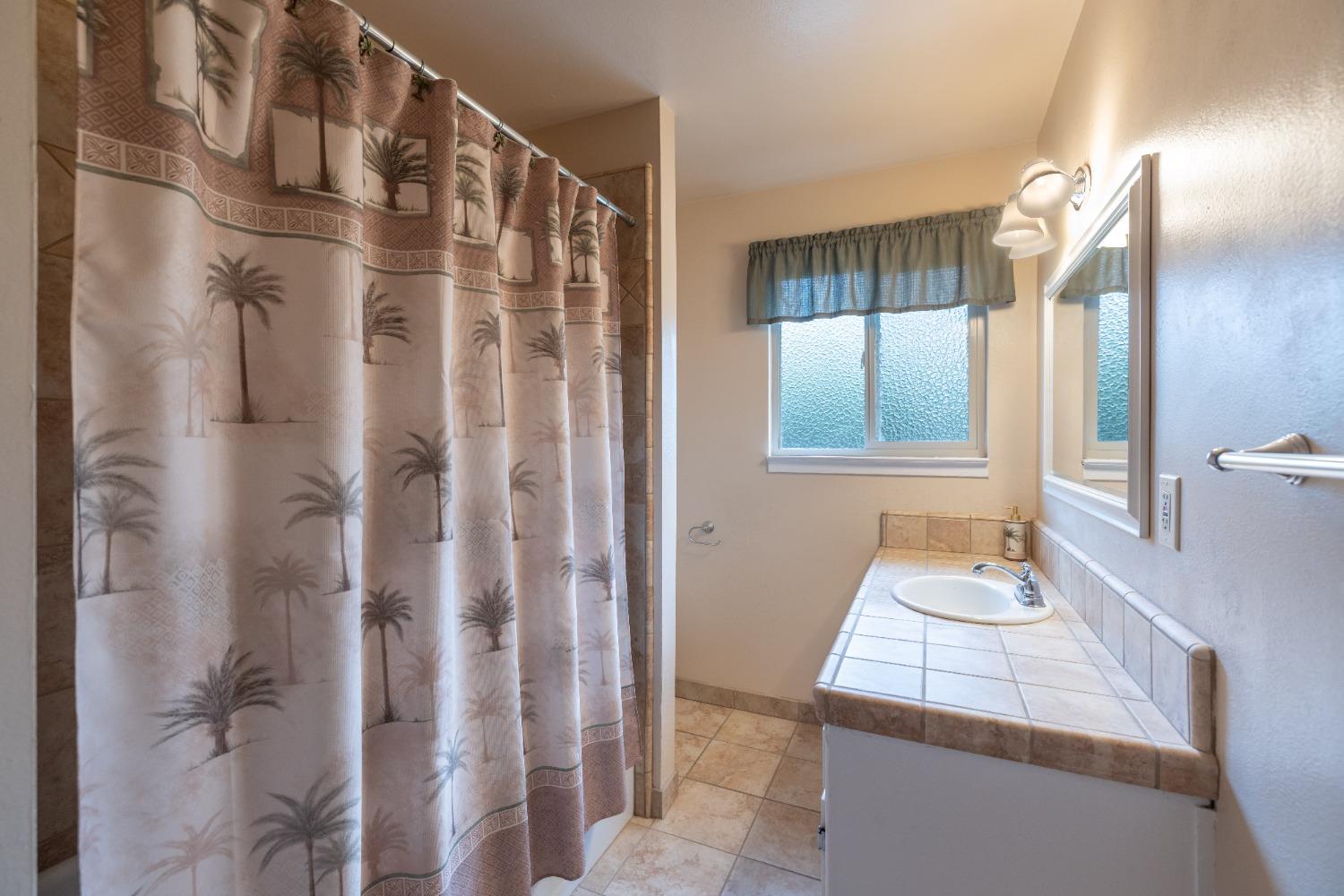 Detail Gallery Image 19 of 38 For 7226 Hemet Ave, Stockton,  CA 95207 - 3 Beds | 2 Baths