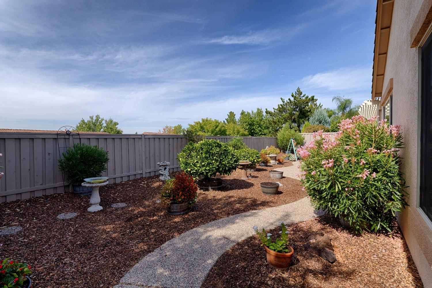 Detail Gallery Image 33 of 35 For 2100 Laurelhurst Ln, Lincoln,  CA 95648 - 3 Beds | 2 Baths