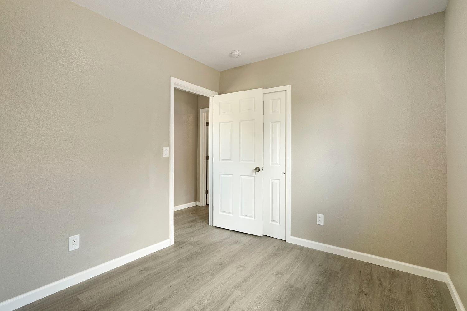 Detail Gallery Image 7 of 12 For 304 B St, Waterford,  CA 95386 - 2 Beds | 1 Baths