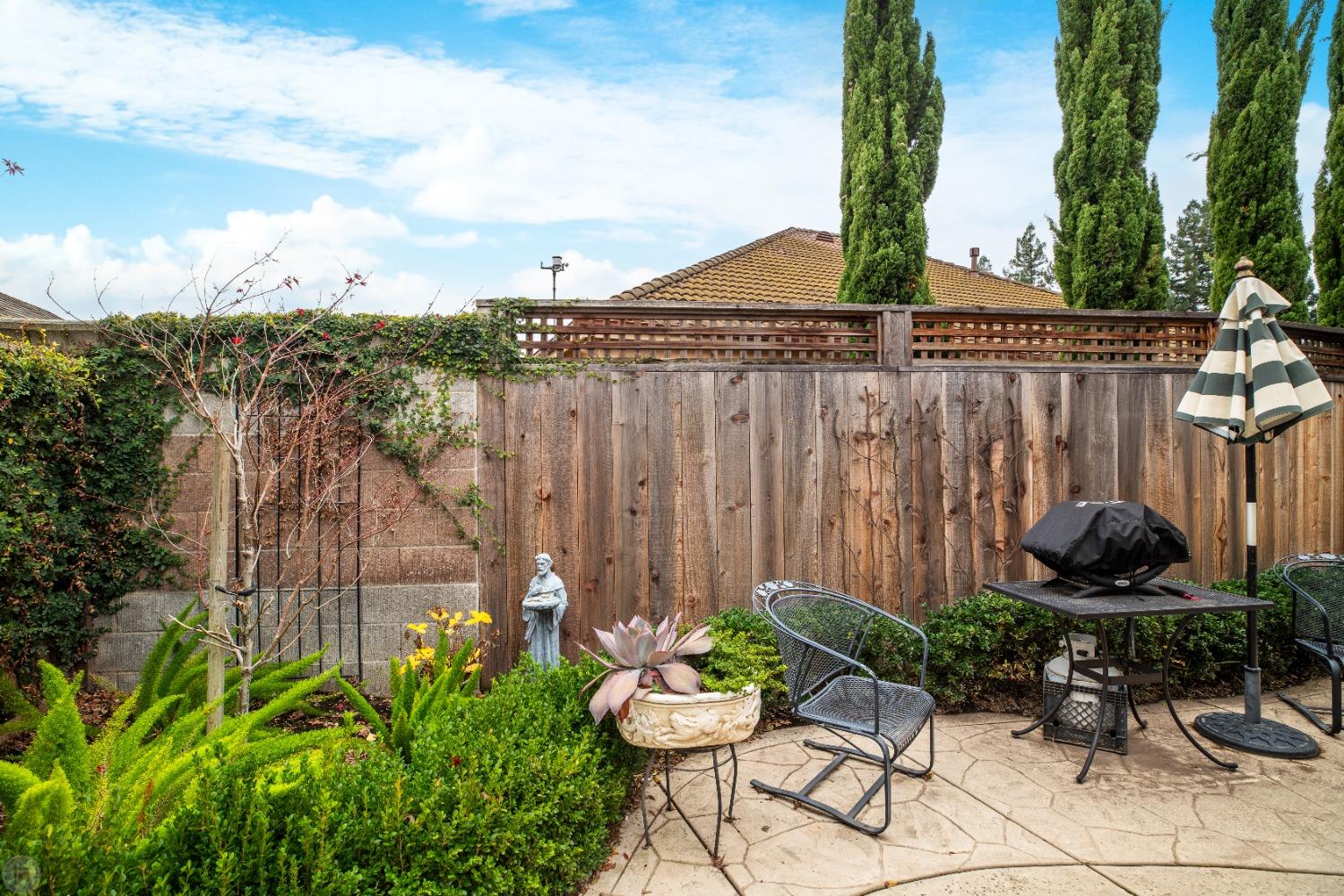38 River Pointe Circle