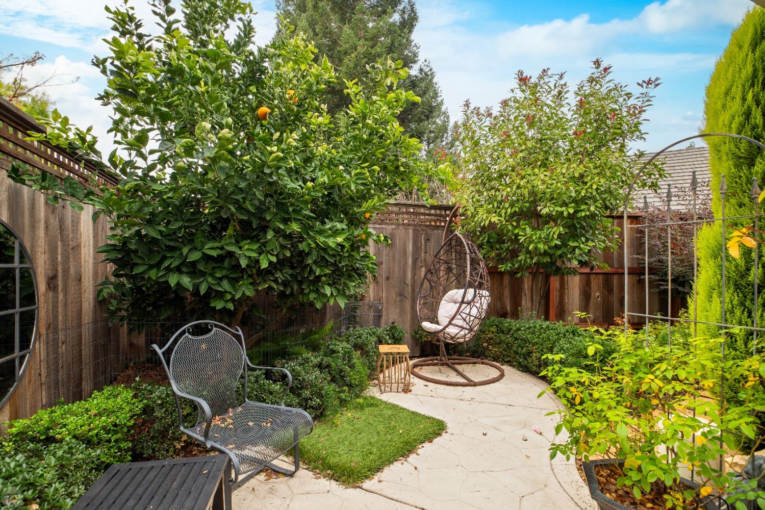 38 River Pointe Circle