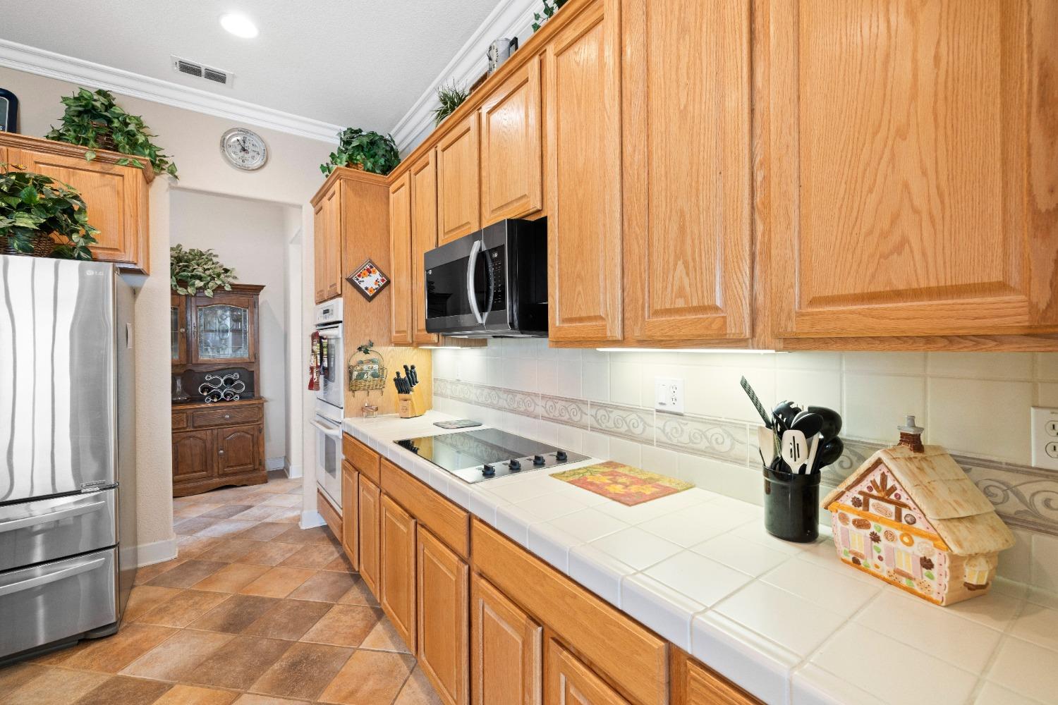 Detail Gallery Image 21 of 35 For 2100 Laurelhurst Ln, Lincoln,  CA 95648 - 3 Beds | 2 Baths