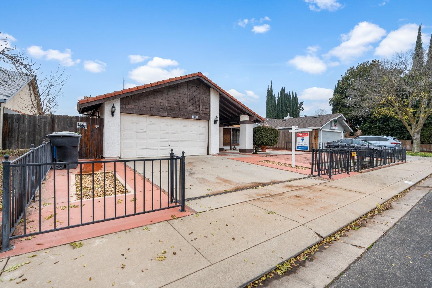 Detail Gallery Image 3 of 28 For 1508 Prairie Dog Dr, Modesto,  CA 95355 - 3 Beds | 2 Baths