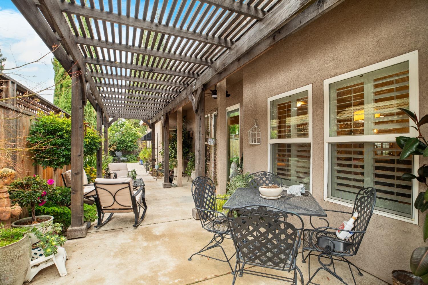38 River Pointe Circle