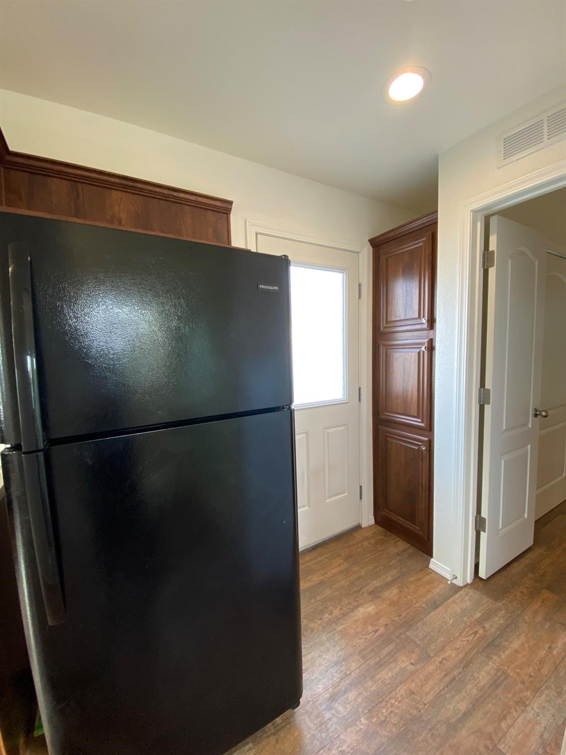 Detail Gallery Image 13 of 29 For 7523 Hazelnut Ln 123, Sacramento,  CA 95828 - 1 Beds | 1 Baths