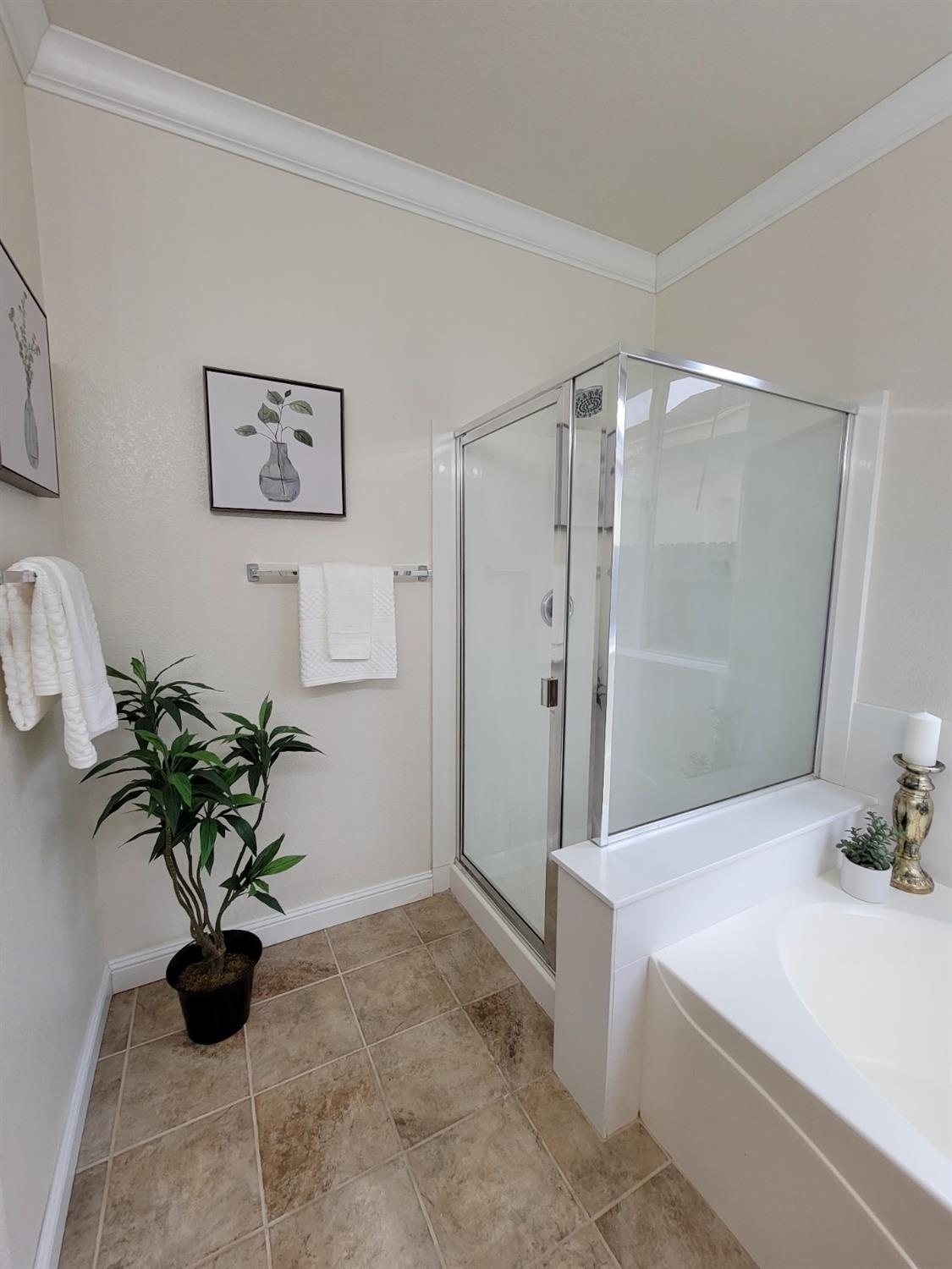 Detail Gallery Image 32 of 46 For 5693 Overleaf Way, Sacramento,  CA 95835 - 3 Beds | 2 Baths