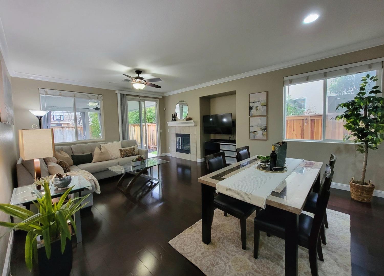 Detail Gallery Image 9 of 46 For 5693 Overleaf Way, Sacramento,  CA 95835 - 3 Beds | 2 Baths