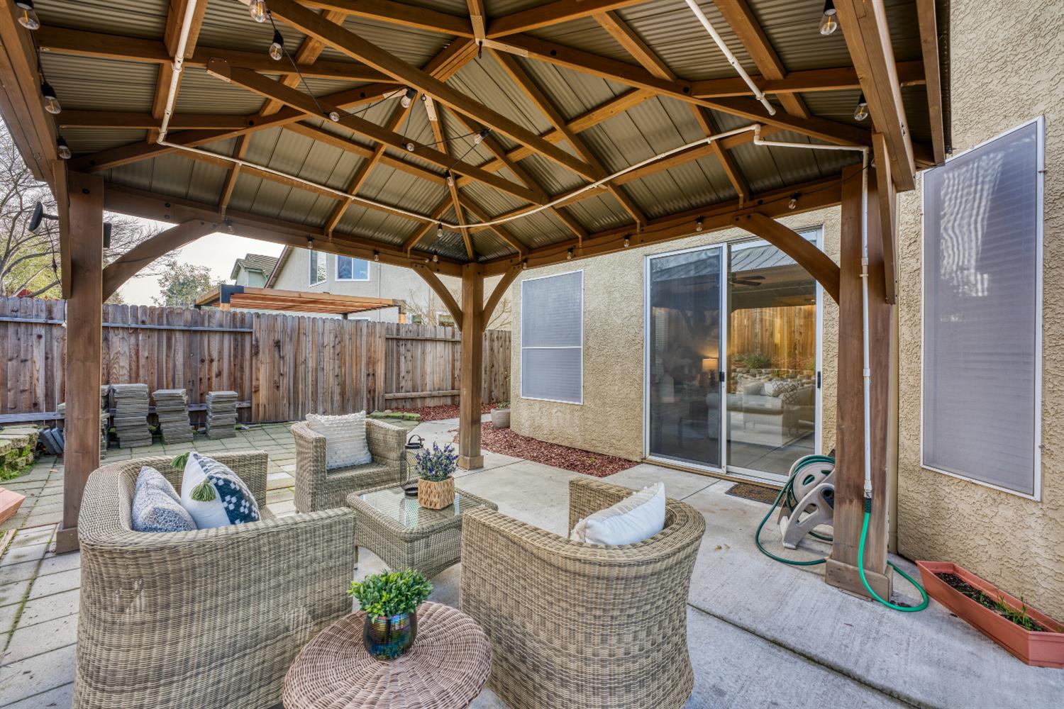 Detail Gallery Image 52 of 57 For 5901 Pebble Creek Dr, Rocklin,  CA 95765 - 4 Beds | 2/1 Baths