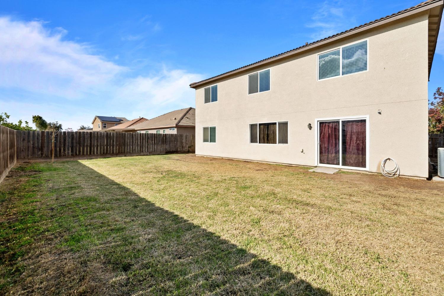 Detail Gallery Image 36 of 37 For 1373 Burgundy, Hanford,  CA 93230 - 5 Beds | 3/1 Baths