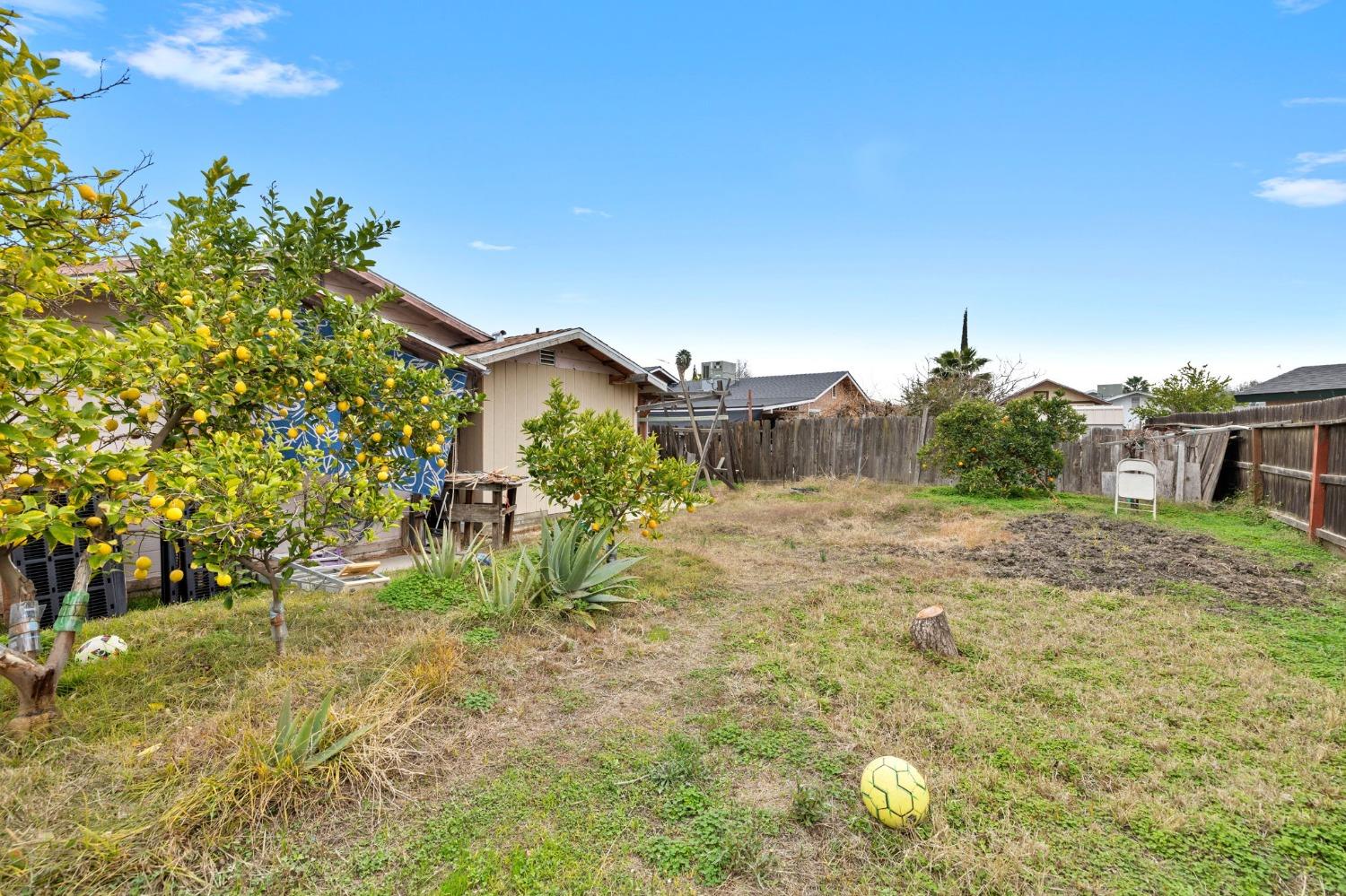 Detail Gallery Image 20 of 20 For 803 Gomes Dr, Firebaugh,  CA 93622 - 3 Beds | 2 Baths