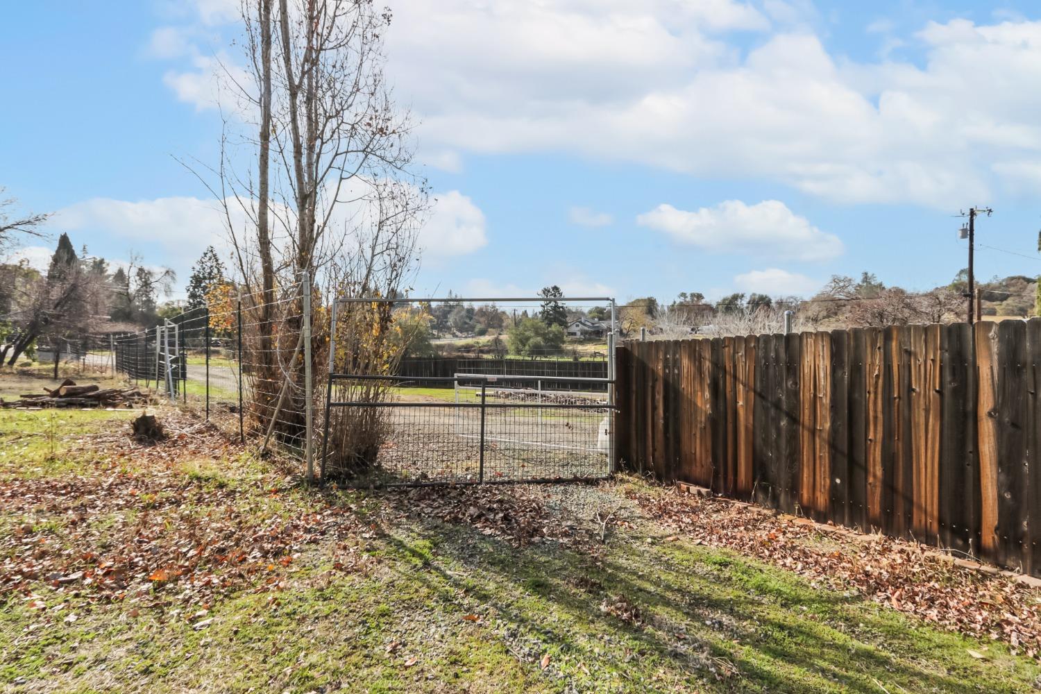 Detail Gallery Image 26 of 46 For 1971 Barry Ln, Placerville,  CA 95667 - 3 Beds | 2 Baths