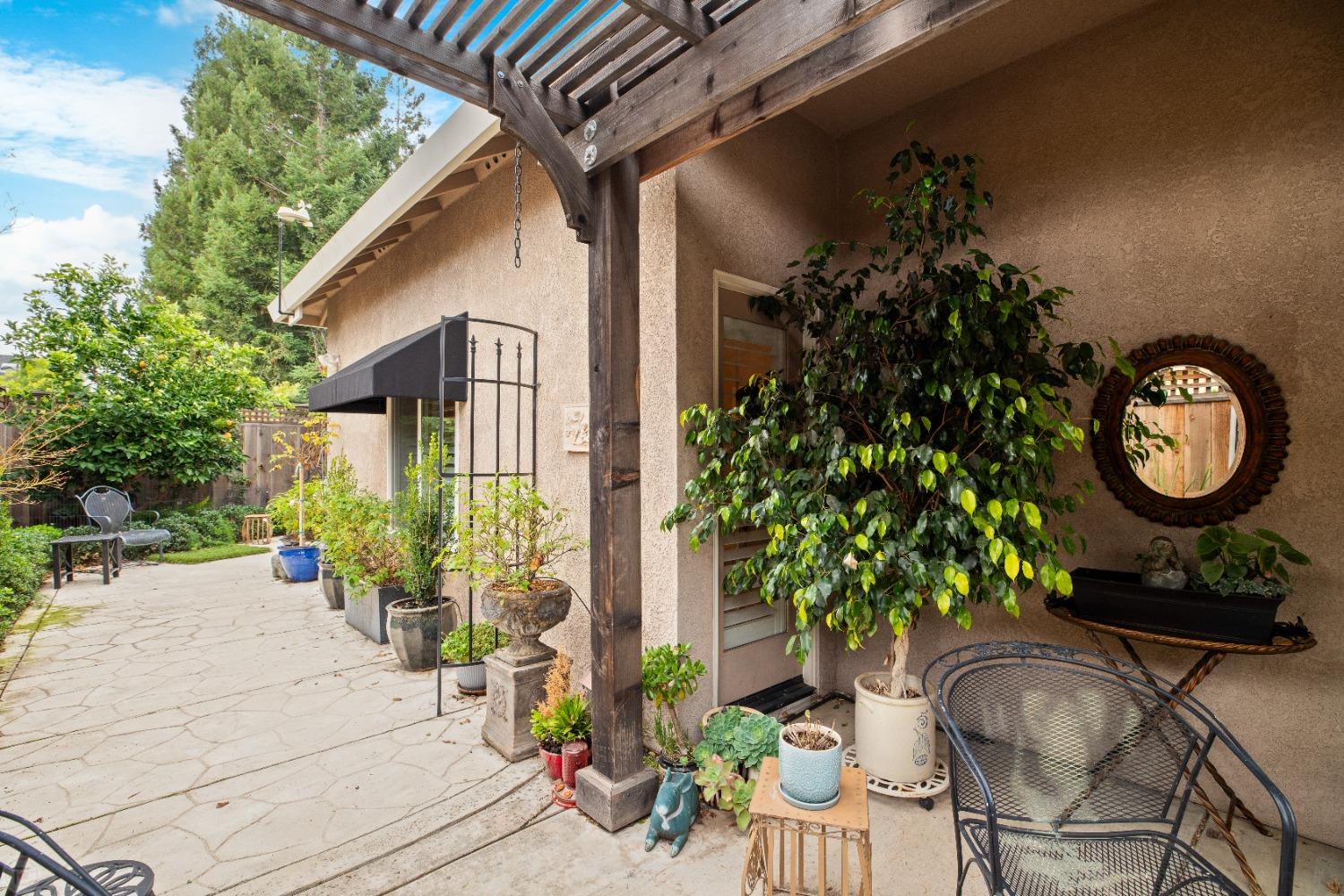 38 River Pointe Circle